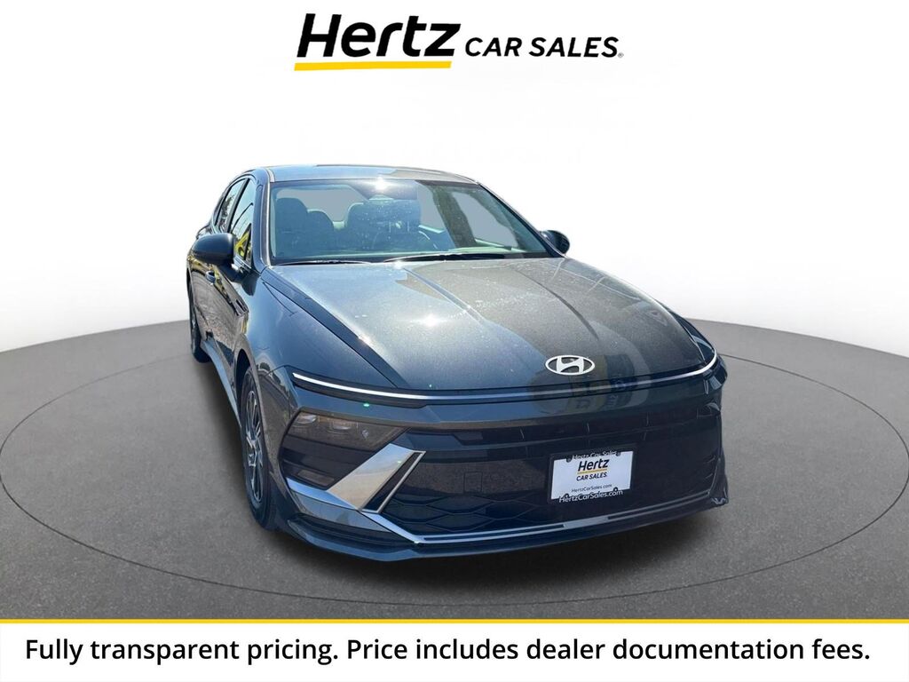 2026 Hyundai Sonata Hybrid Blue — photo 1 of 3