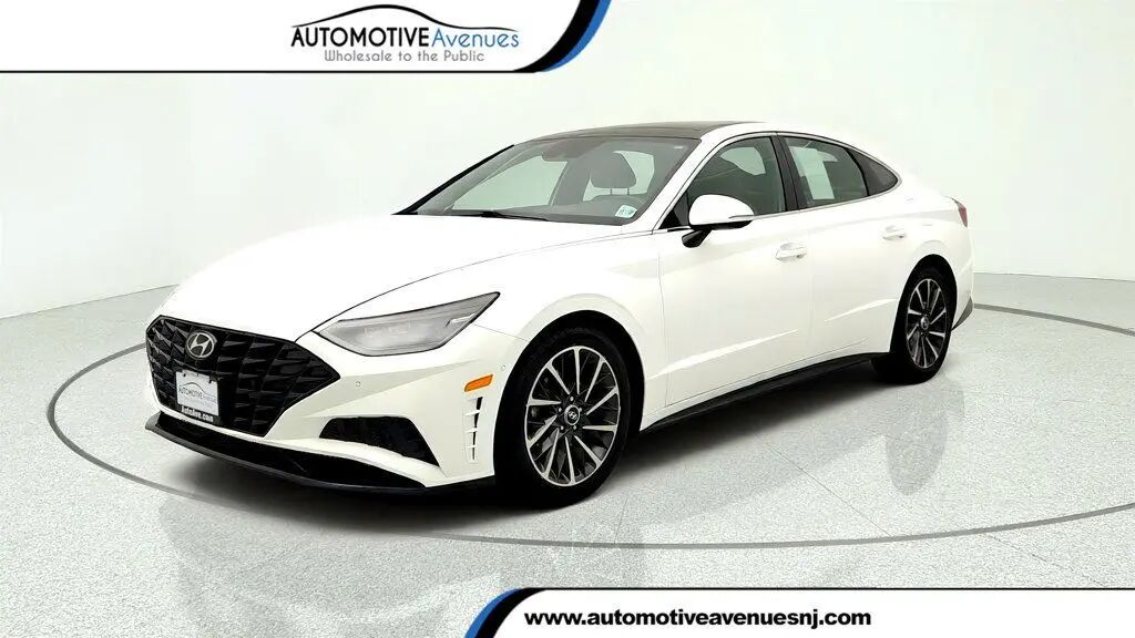 2022 Hyundai SONATA Limited — photo 1 of 13