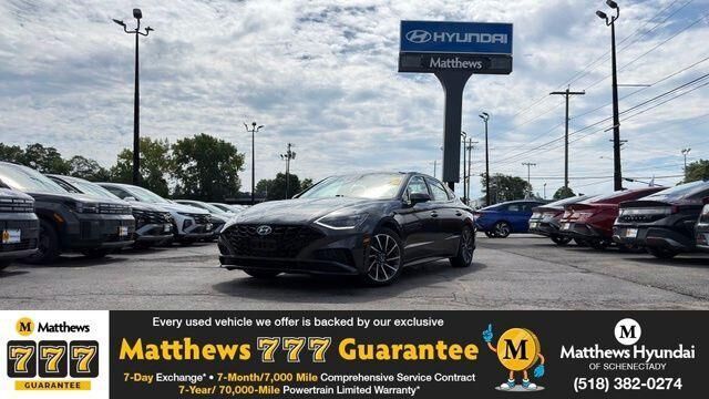 2022 Hyundai SONATA Limited — photo 1 of 13