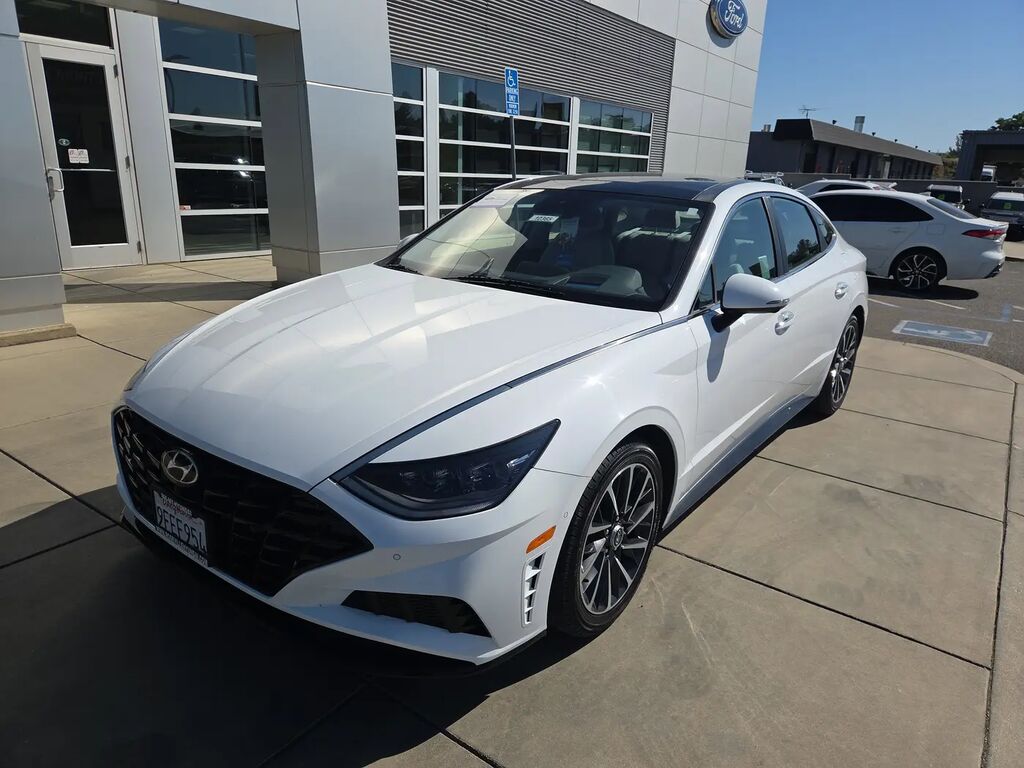2023 Hyundai SONATA Limited — photo 1 of 13