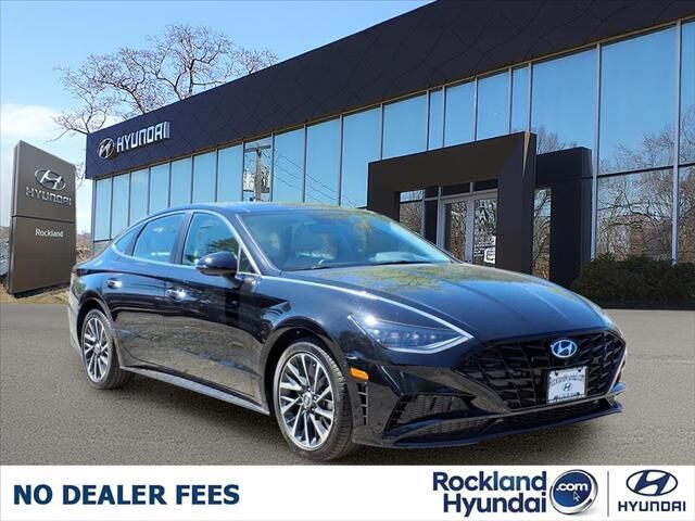 2023 Hyundai SONATA Limited — photo 1 of 12