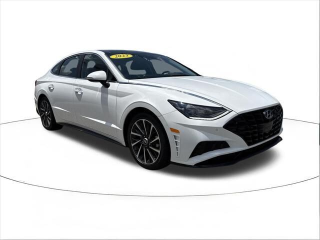 2023 Hyundai SONATA Limited — photo 1 of 24