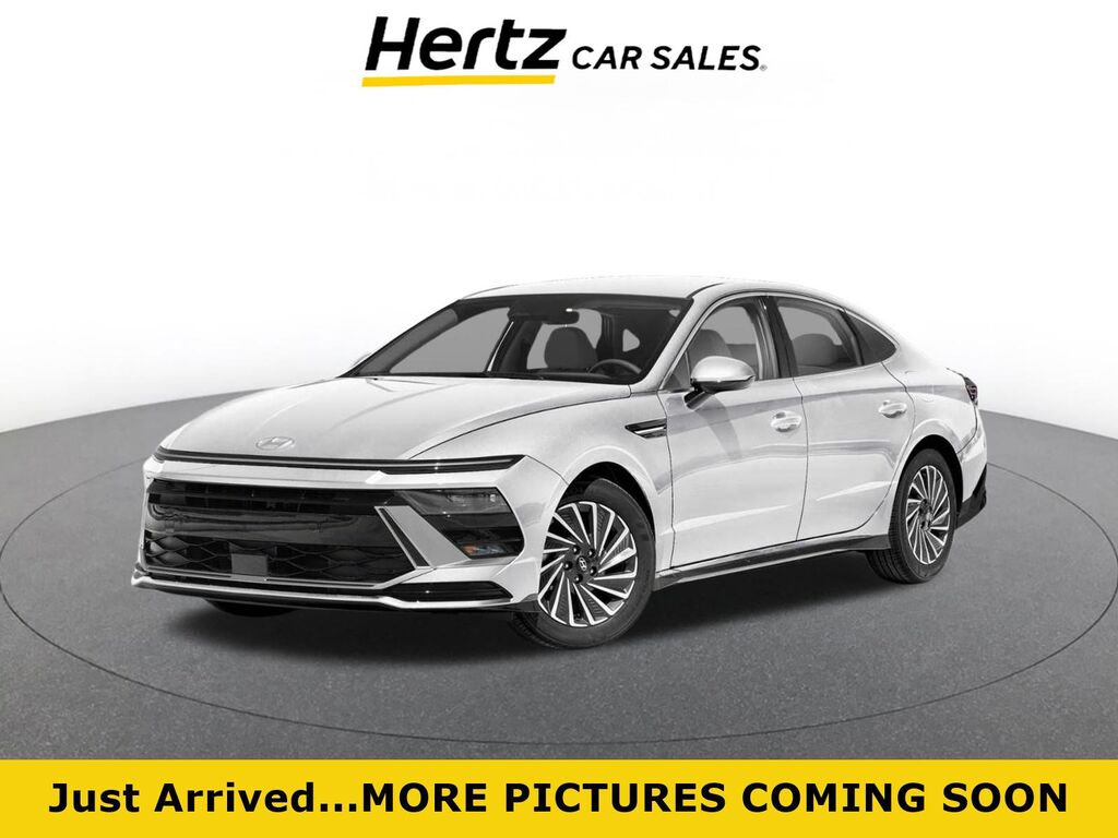 2025 Hyundai Sonata Hybrid SEL — photo 1 of 4