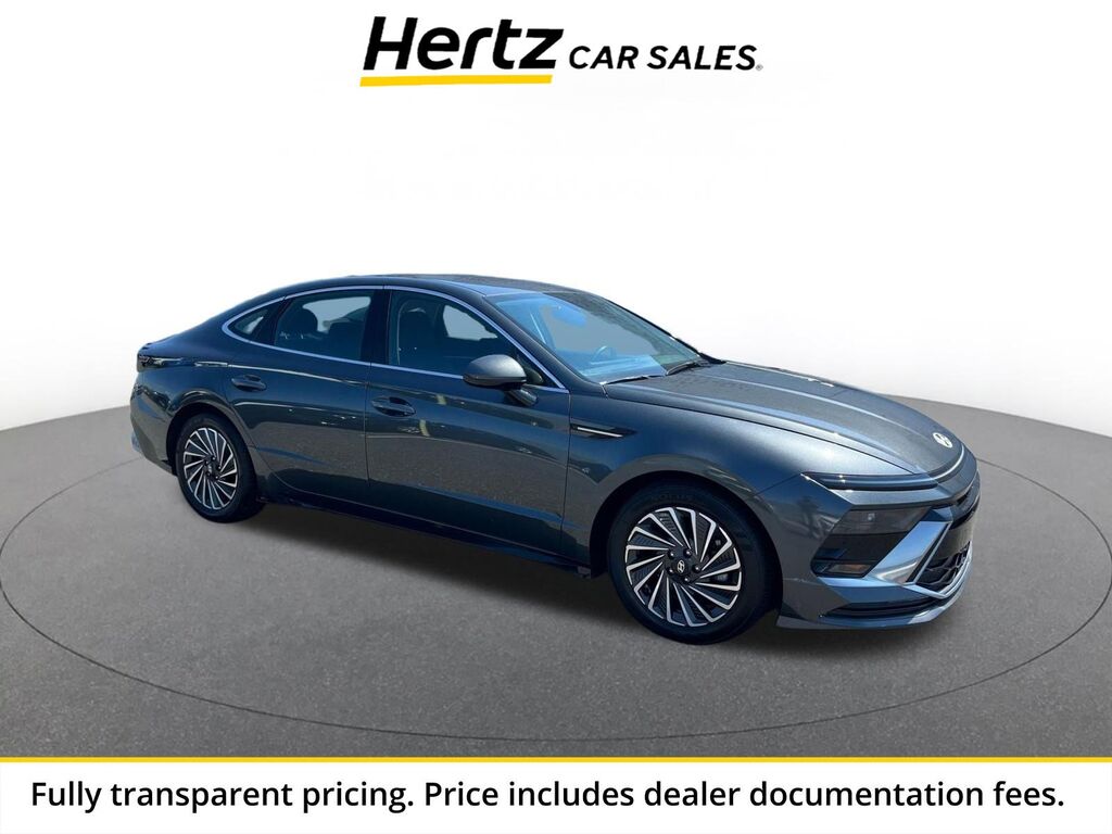 2025 Hyundai Sonata Hybrid SEL — photo 1 of 13