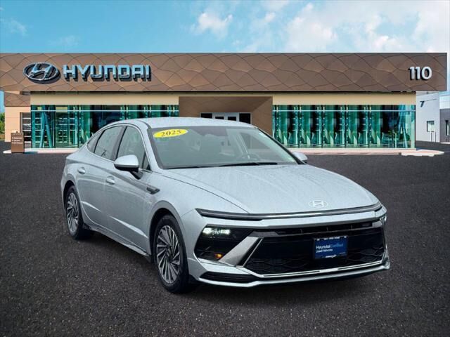 2025 Hyundai SONATA Hybrid SEL