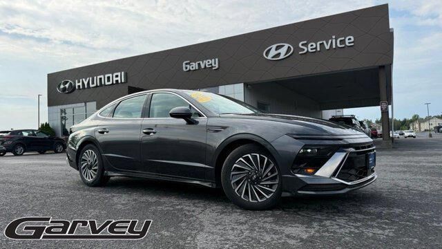2025 Hyundai SONATA Hybrid SEL — photo 1 of 13
