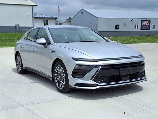 2025 Hyundai SONATA Hybrid SEL — photo 1 of 13
