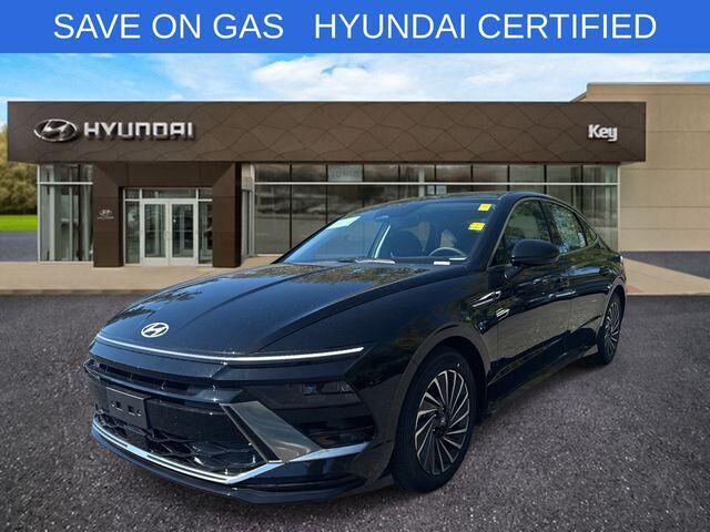 2025 Hyundai SONATA Hybrid SEL — photo 1 of 16