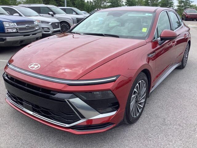 2025 Hyundai SONATA Hybrid SEL — photo 1 of 13