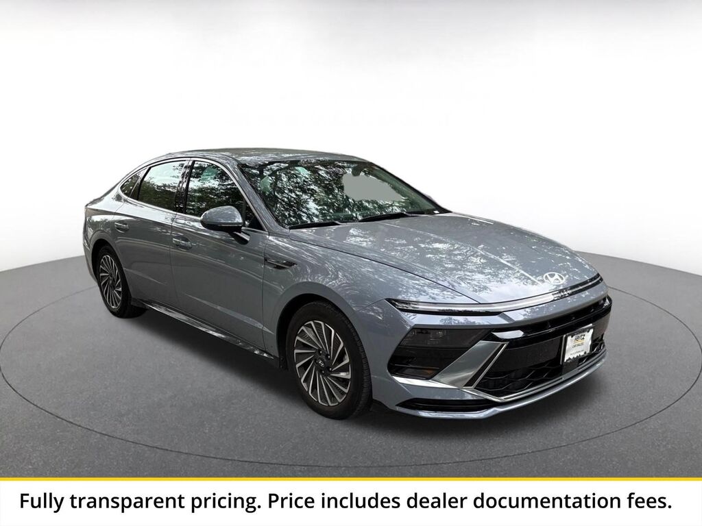 2025 Hyundai Sonata Hybrid SEL — photo 1 of 11