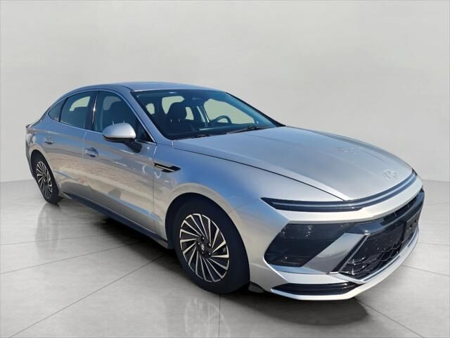 2024 Hyundai SONATA Hybrid SEL — photo 1 of 5