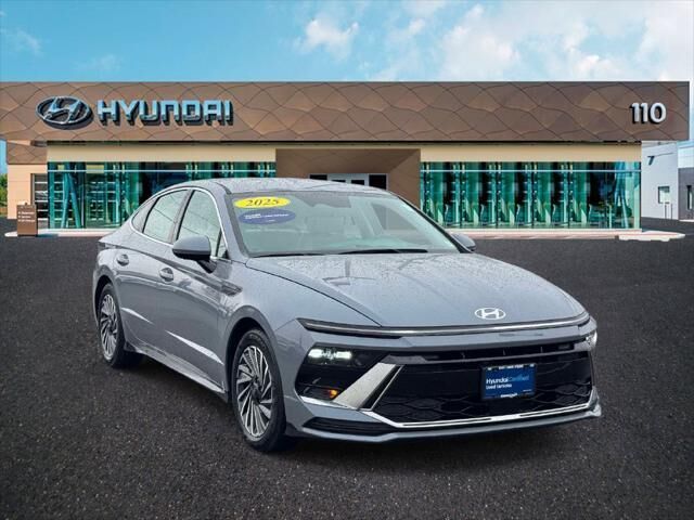 2025 Hyundai SONATA Hybrid SEL
