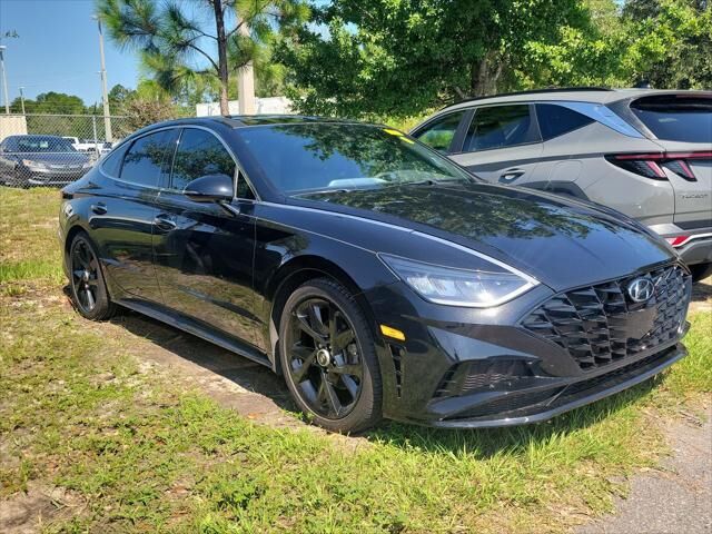 2022 Hyundai SONATA SEL Plus — photo 1 of 13