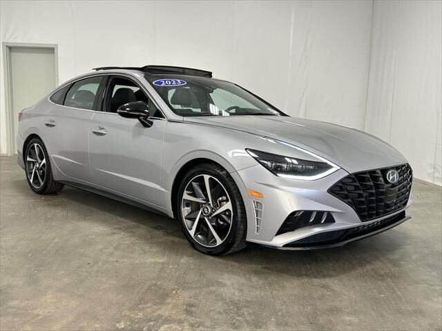 2023 Hyundai SONATA SEL Plus — photo 1 of 13