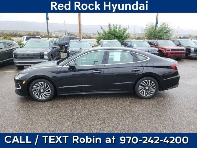 2022 Hyundai SONATA Hybrid Limited