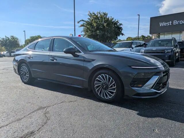 2025 Hyundai SONATA Hybrid Limited
