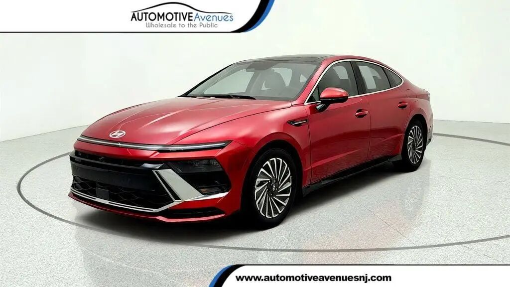 2025 Hyundai SONATA Hybrid Limited — photo 1 of 13