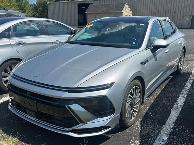 2024 Hyundai SONATA Hybrid Limited