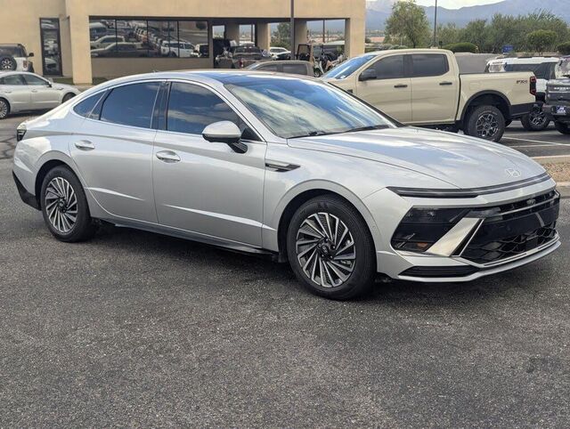 2025 Hyundai SONATA Hybrid Limited