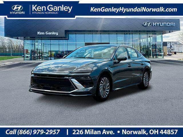 2025 Hyundai SONATA Hybrid Limited