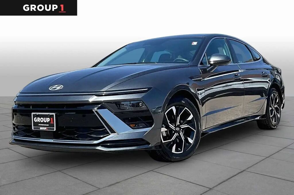 2025 Hyundai SONATA SEL — photo 1 of 12