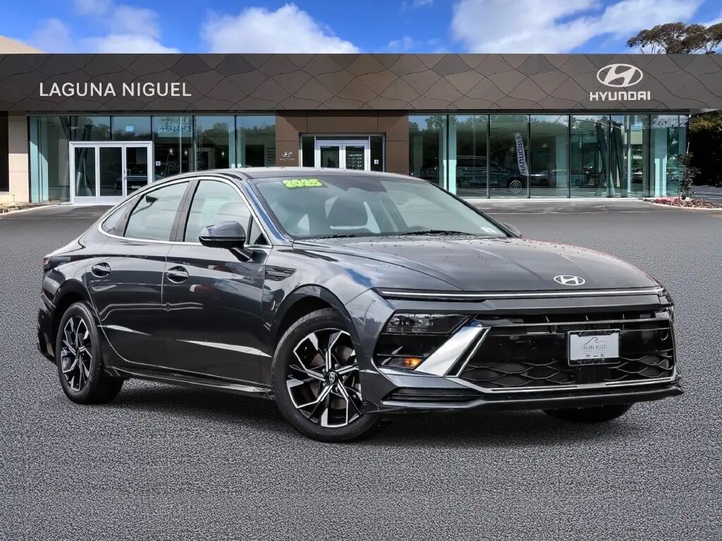 2025 Hyundai SONATA SEL — photo 1 of 13