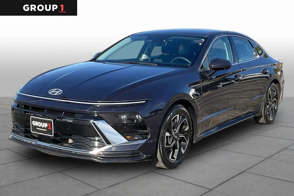 2025 Hyundai SONATA SEL — photo 1 of 13