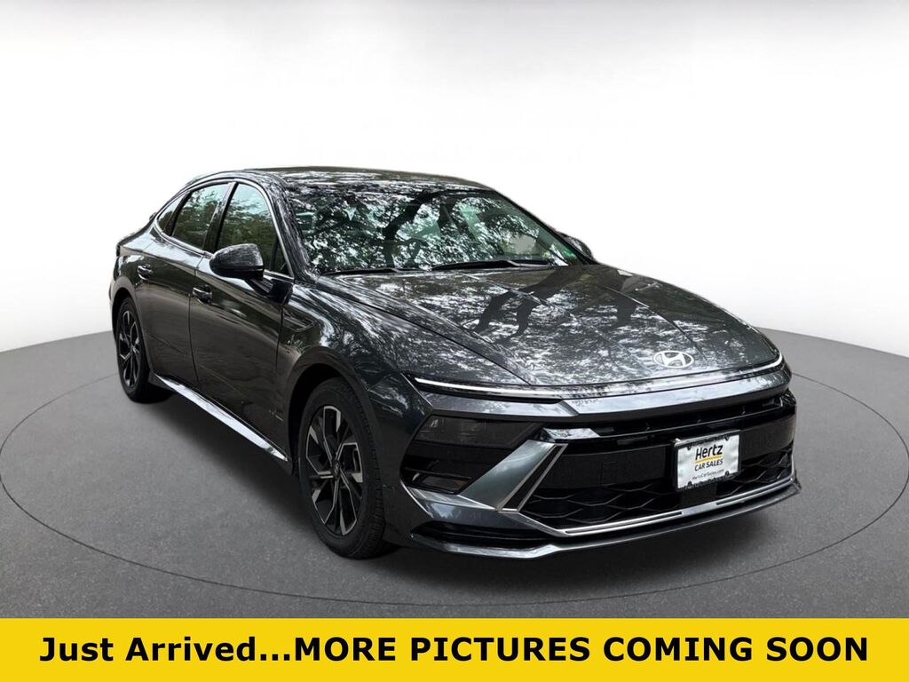 2025 Hyundai Sonata SEL — photo 1 of 10
