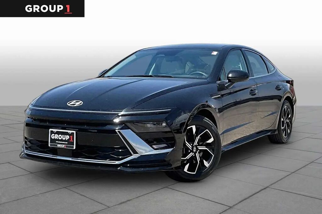2025 Hyundai SONATA SEL — photo 1 of 12