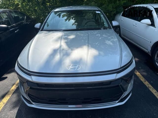 2025 Hyundai SONATA SEL — photo 1 of 7