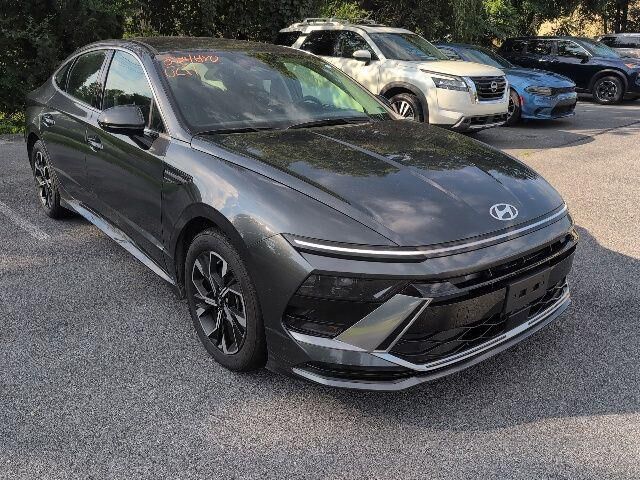 2025 Hyundai SONATA SEL — photo 1 of 13