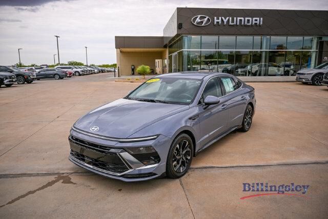 2025 Hyundai SONATA SEL — photo 1 of 13