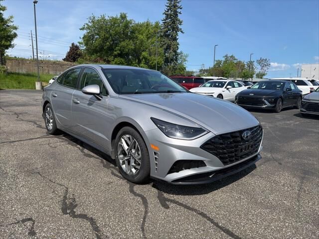 2023 Hyundai SONATA SEL — photo 1 of 13