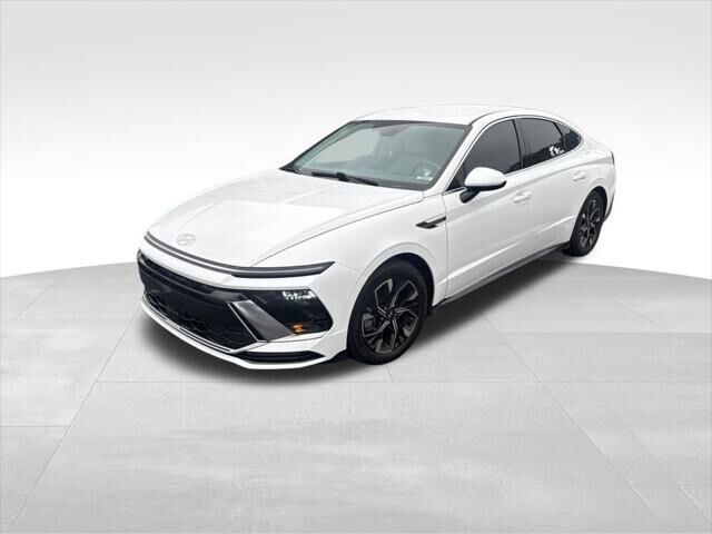 2024 Hyundai SONATA SEL — photo 1 of 7