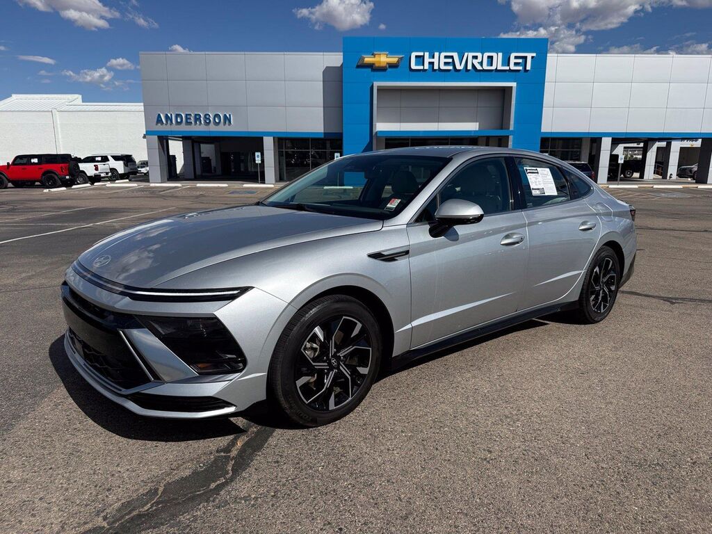 2025 Hyundai SONATA SEL — photo 1 of 13