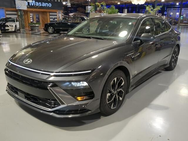 2025 Hyundai SONATA SEL — photo 1 of 13