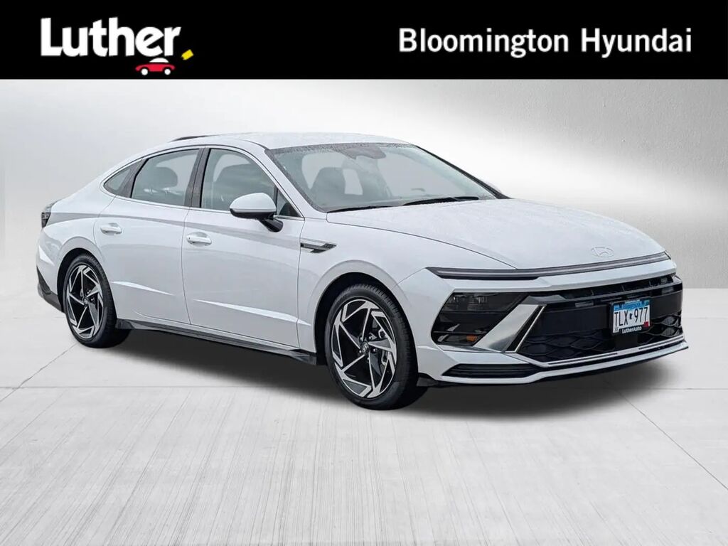 2026 Hyundai SONATA SEL Sport — photo 1 of 13