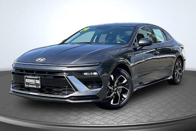 2024 Hyundai SONATA SEL — photo 1 of 2