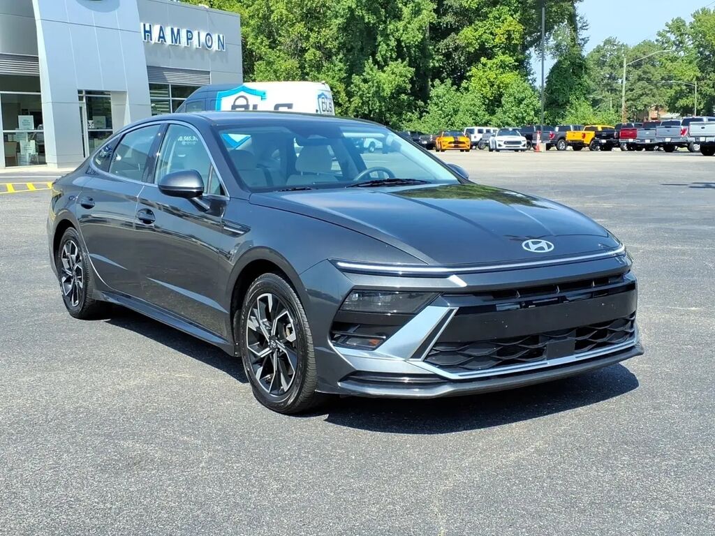 2025 Hyundai SONATA SEL — photo 1 of 13