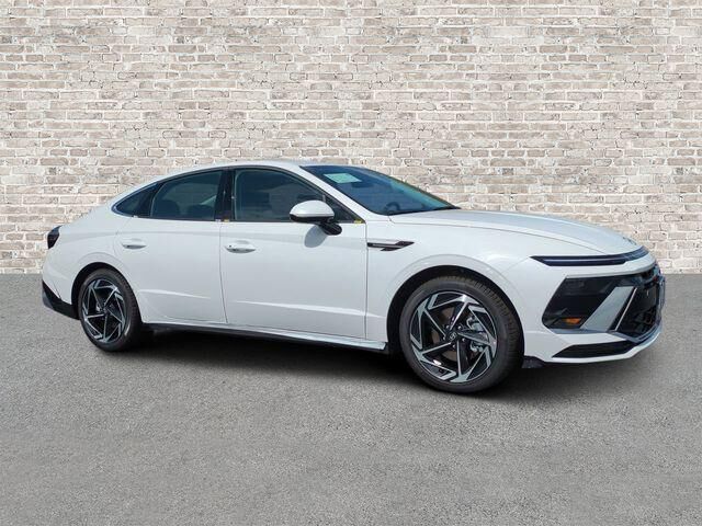 2026 Hyundai SONATA SEL Sport — photo 1 of 13