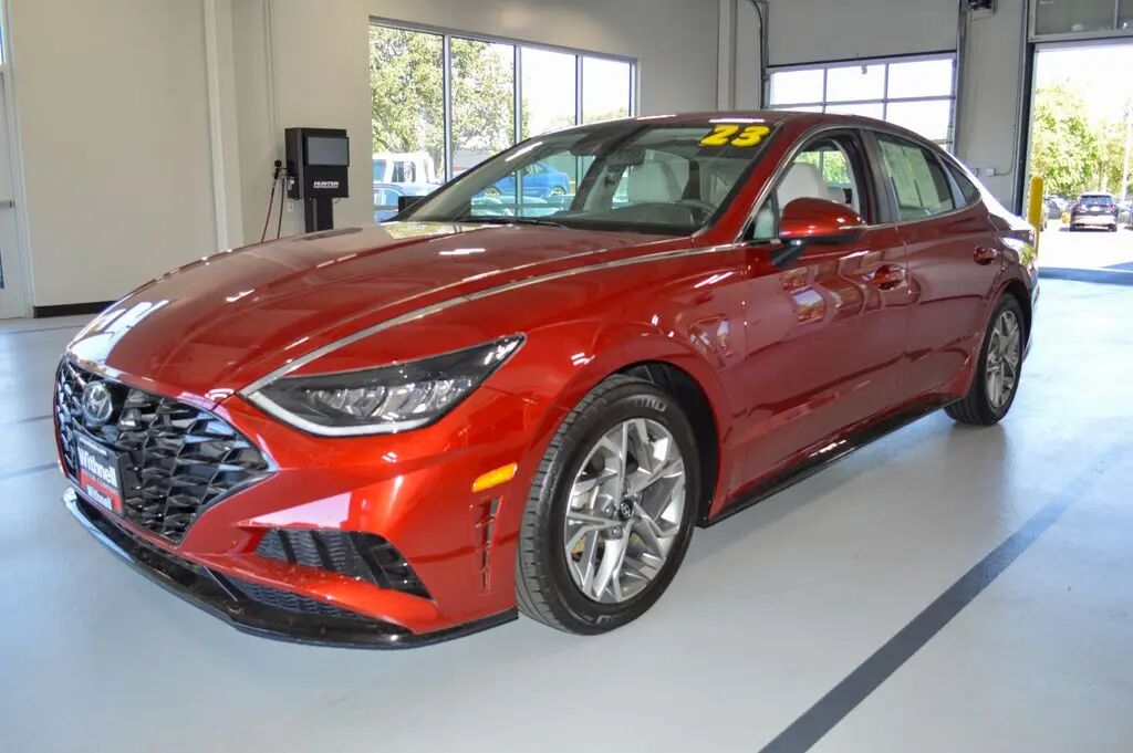 2023 Hyundai SONATA SEL — photo 1 of 13