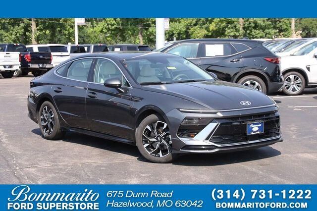 2025 Hyundai SONATA SEL — photo 1 of 13