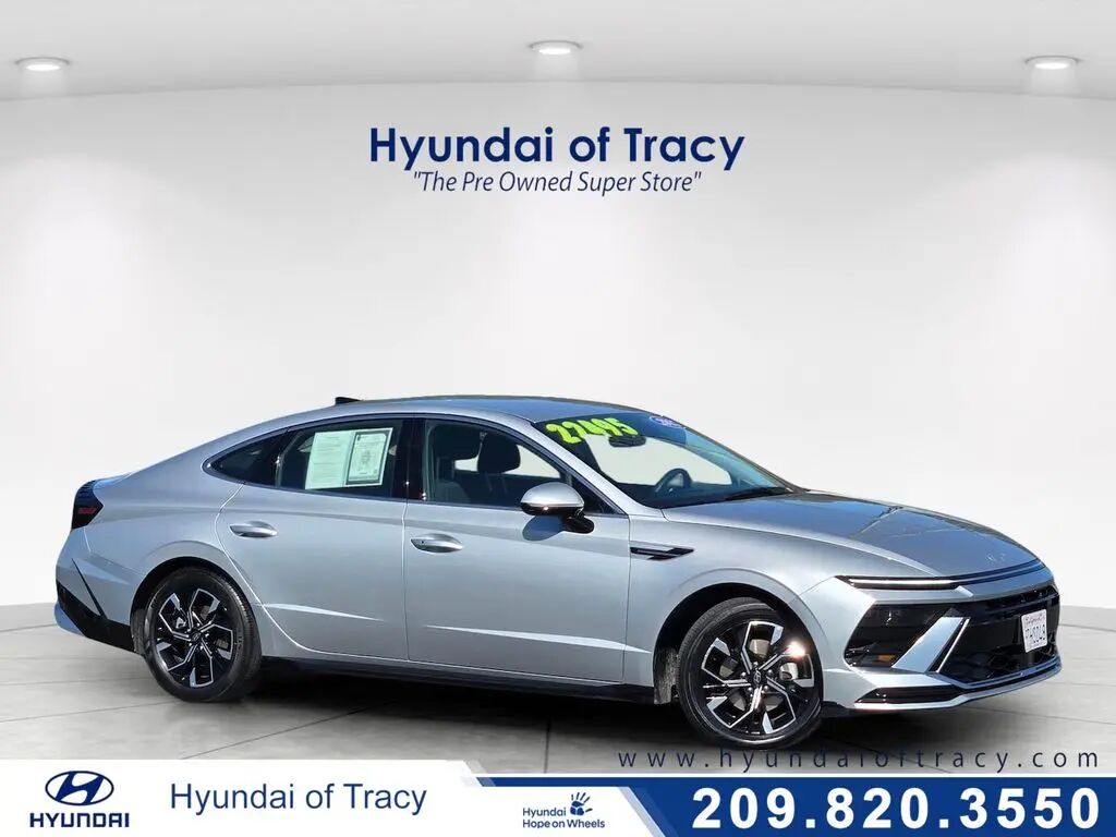 2025 Hyundai SONATA SEL — photo 1 of 13