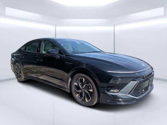 2024 Hyundai SONATA SEL — photo 1 of 13