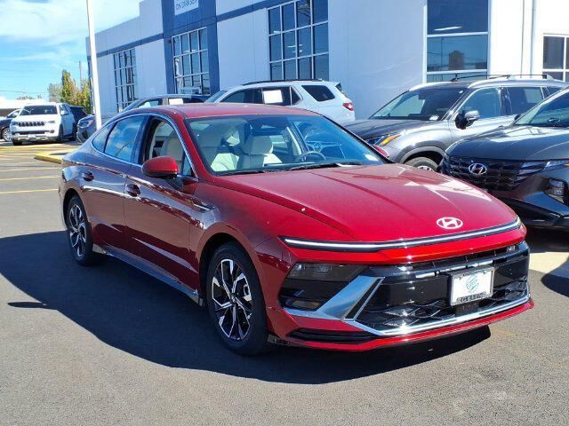 2025 Hyundai SONATA SEL — photo 1 of 13