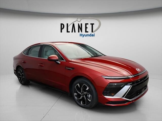 2025 Hyundai SONATA SEL — photo 1 of 13