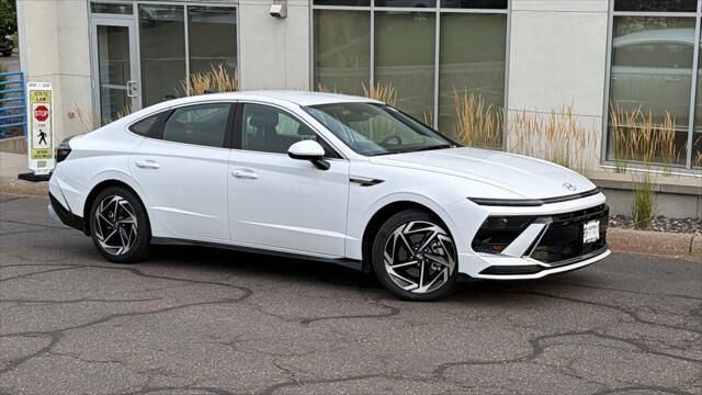2026 Hyundai SONATA SEL Sport — photo 1 of 13