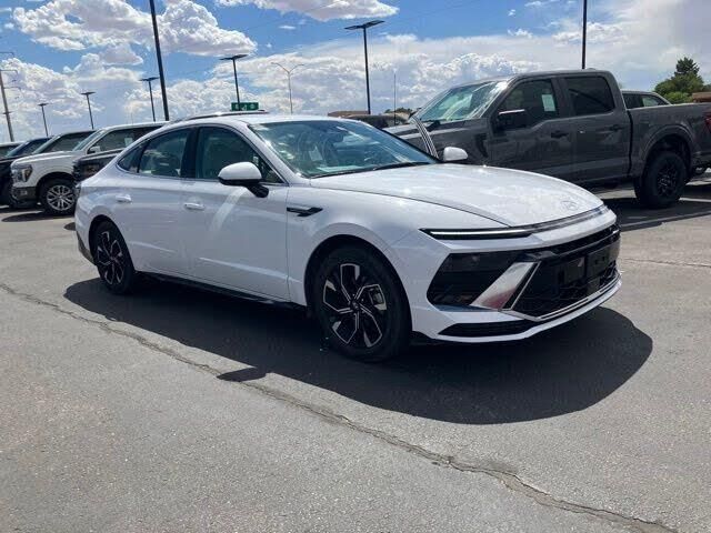 2024 Hyundai SONATA SEL — photo 1 of 1