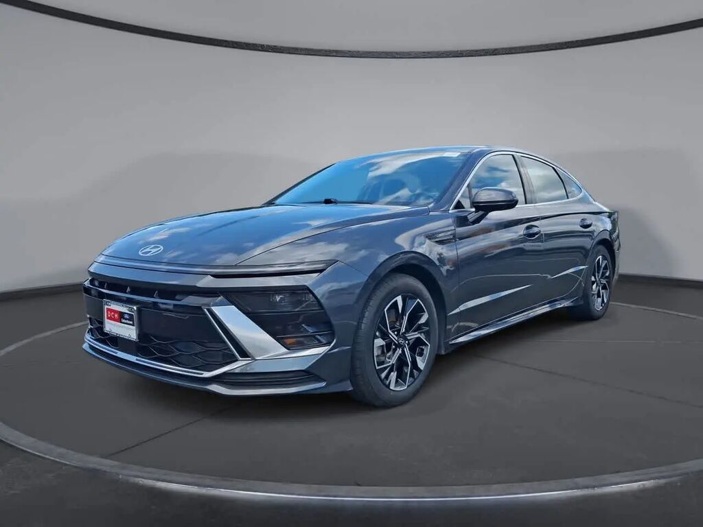 2024 Hyundai SONATA SEL — photo 1 of 2