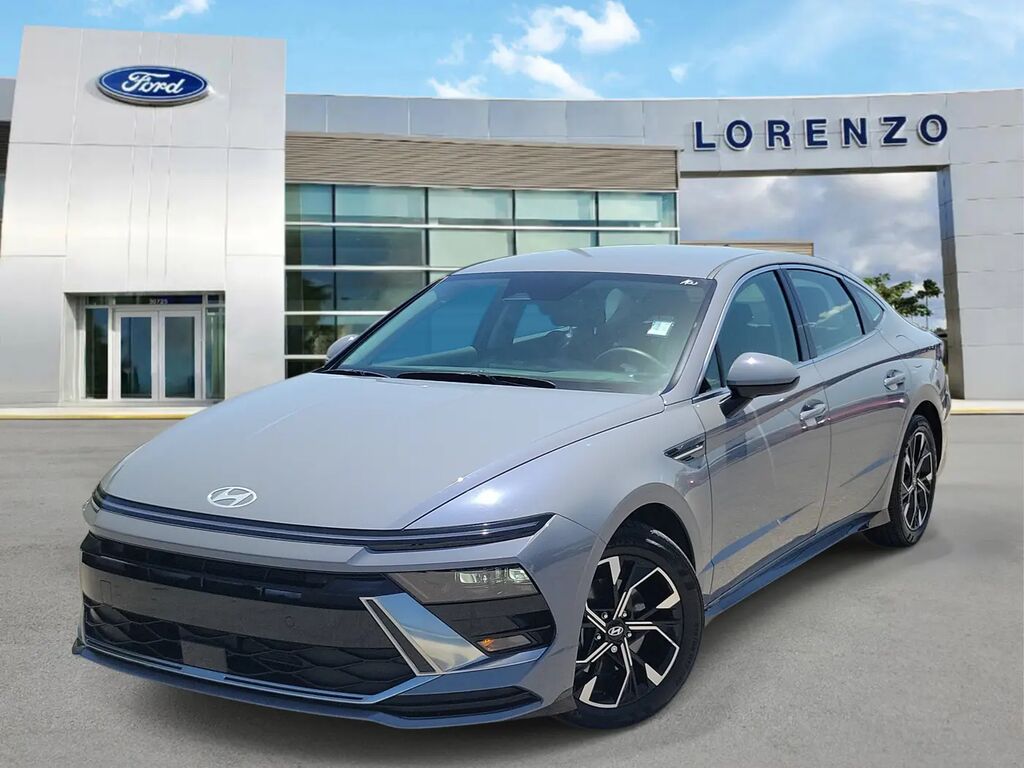 2025 Hyundai SONATA SEL — photo 1 of 13